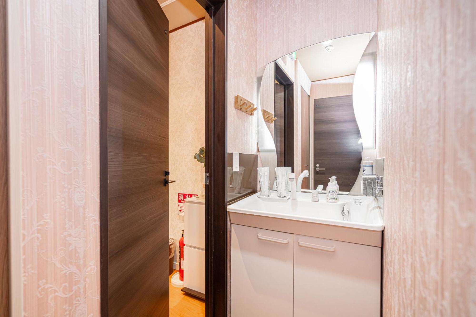 Nearest Jr Sobu Line Shinkoiwa Str,Tokyo Str 15 Min ,Shinjuku 25 Min, Disney 30 Min Екстер'єр фото