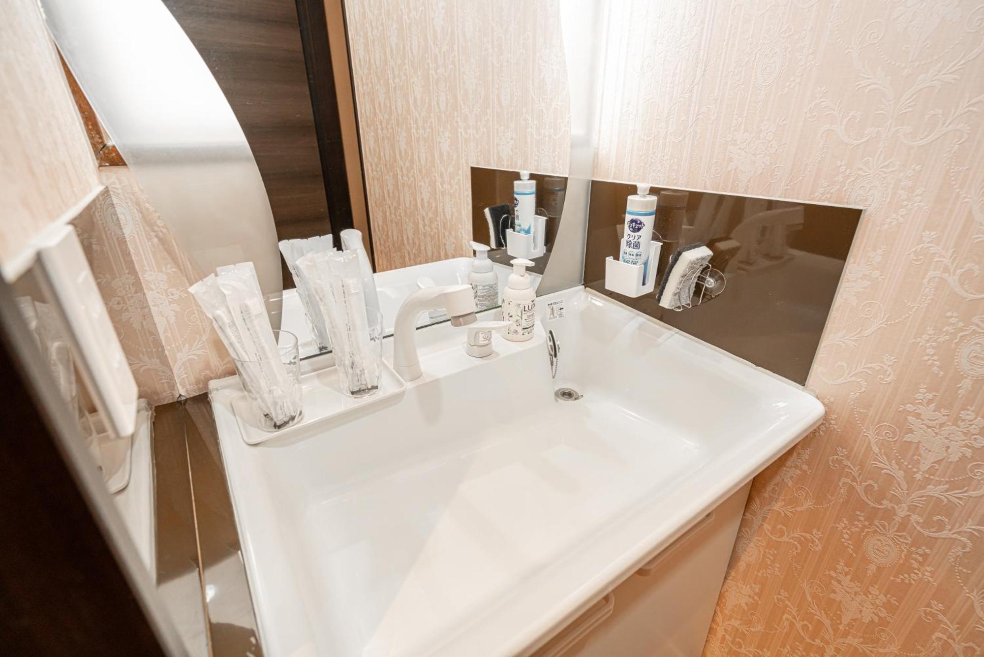Nearest Jr Sobu Line Shinkoiwa Str,Tokyo Str 15 Min ,Shinjuku 25 Min, Disney 30 Min Екстер'єр фото